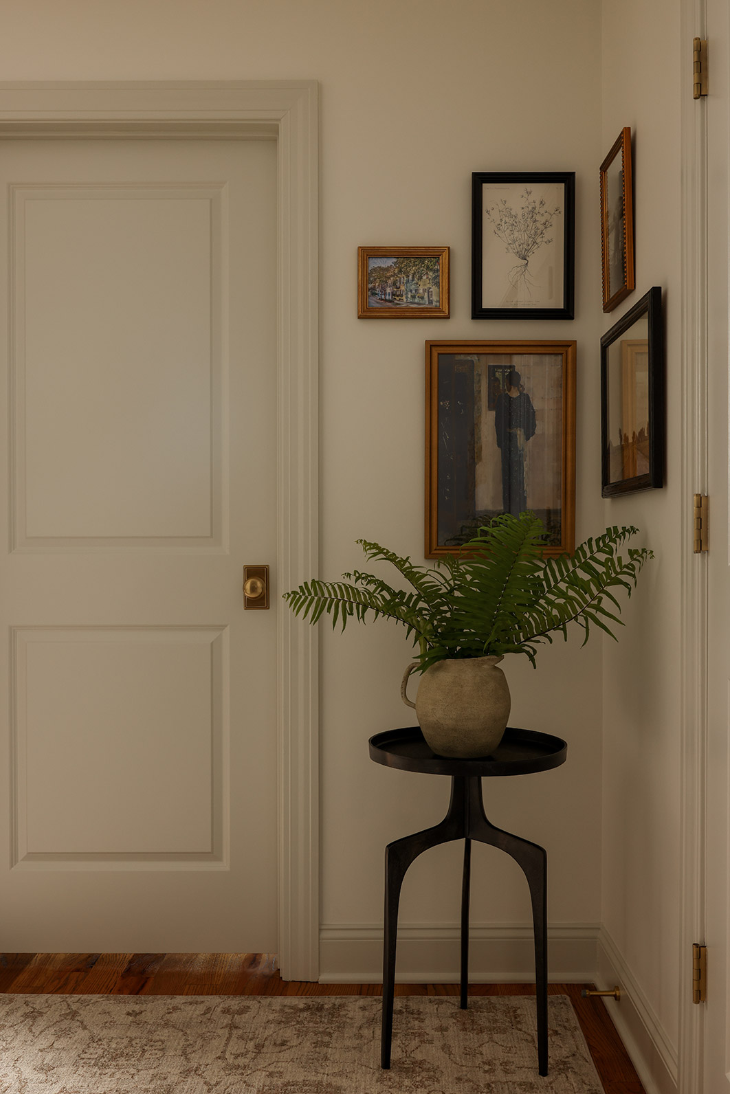 Vibrant Suburban Chic Upstairs Hall